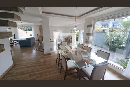 Casa à venda com 4 quartos, 388m² em Recreio dos Bandeirantes, Rio de Janeiro