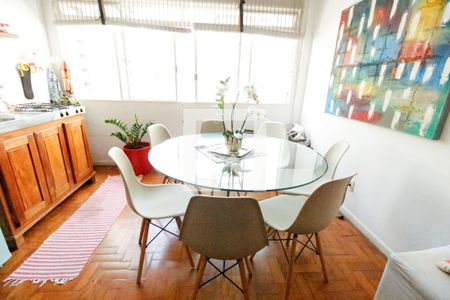 Sala de apartamento para alugar com 2 quartos, 56m² em Vila Nova Conceição, São Paulo