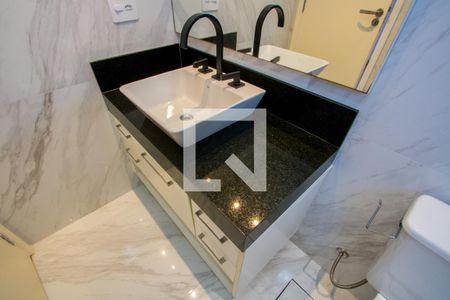 Apartamento para alugar com 73m², 2 quartos e 2 vagas Apartamento para alugar com 73m², 2 quartos e 2 vagasBanheiro do quarto 1