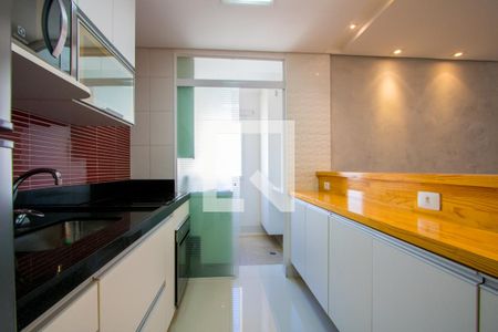 Apartamento para alugar com 73m², 2 quartos e 2 vagas Apartamento para alugar com 73m², 2 quartos e 2 vagasCozinha