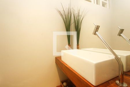 Lavabo de apartamento à venda com 3 quartos, 116m² em Petrópolis, Porto Alegre