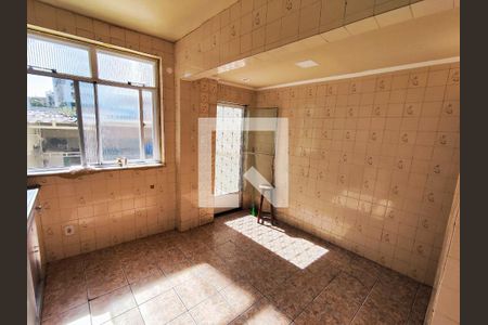 Casa à venda com 300m², 4 quartos e 1 vaga Casa à venda com 300m², 4 quartos e 1 vagaCozinha 1 - Térreo