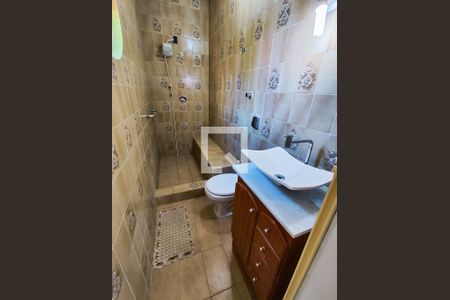 Casa à venda com 300m², 4 quartos e 1 vaga Casa à venda com 300m², 4 quartos e 1 vagaBanheiro da Suíte