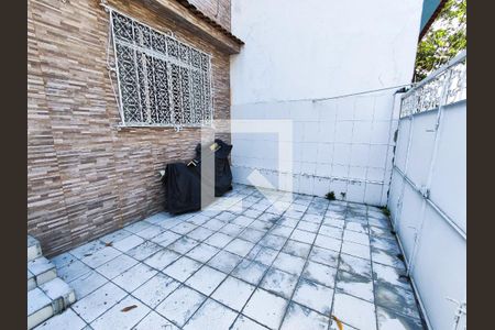 Casa à venda com 300m², 4 quartos e 1 vaga Casa à venda com 300m², 4 quartos e 1 vagaGaragem