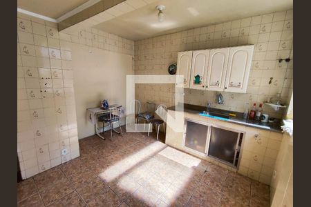 Casa à venda com 300m², 4 quartos e 1 vaga Casa à venda com 300m², 4 quartos e 1 vagaCozinha 1 - Térreo