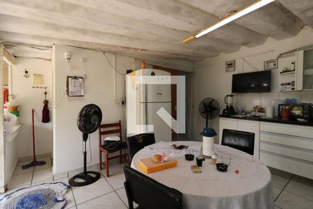 Casa à venda com 400m², 2 quartos e 6 vagasÁrea comum - Cozinha