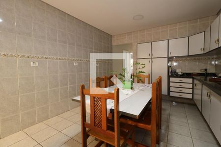 Casa à venda com 400m², 2 quartos e 6 vagasCozinha