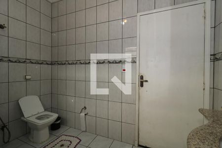 Casa à venda com 400m², 2 quartos e 6 vagasBanheiro Social