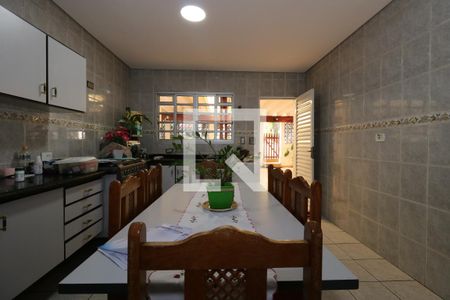 Casa à venda com 400m², 2 quartos e 6 vagasCozinha