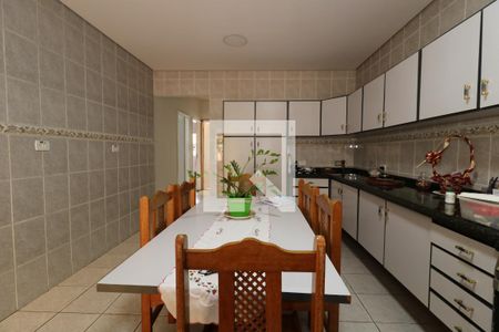 Casa à venda com 400m², 2 quartos e 6 vagasCozinha