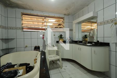 Casa à venda com 400m², 2 quartos e 6 vagasBanheiro da Suite