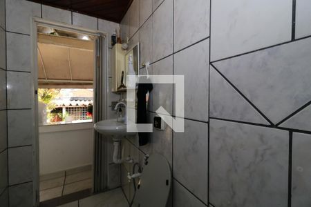 Casa à venda com 400m², 2 quartos e 6 vagasÁrea comum - Banheiro