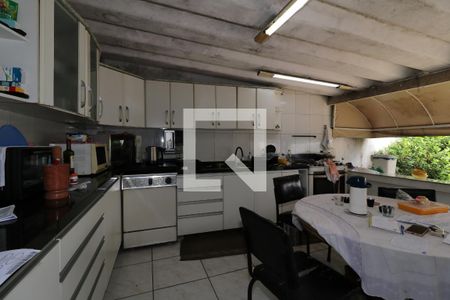 Casa à venda com 400m², 2 quartos e 6 vagasÁrea comum - Cozinha