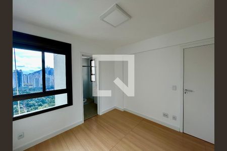 Quarto Suíte de apartamento à venda com 1 quarto, 42m² em Vila Castela, Nova Lima