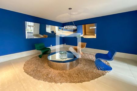 Apartamento para alugar com 140m², 3 quartos e 2 vagas Apartamento para alugar com 140m², 3 quartos e 2 vagasHall social