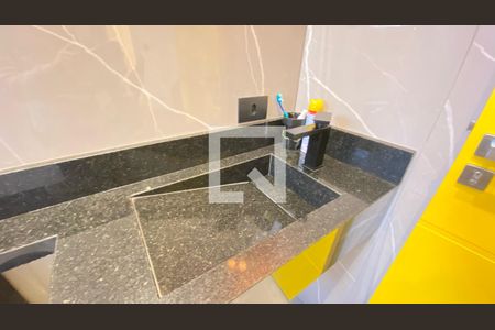 Casa à venda com 280m², 4 quartos e 2 vagasBanheiro Suíte 2