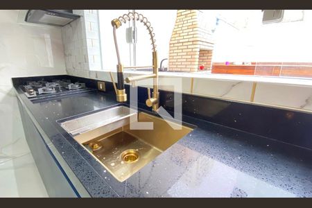 Casa à venda com 280m², 4 quartos e 2 vagas Casa à venda com 280m², 4 quartos e 2 vagasCozinha