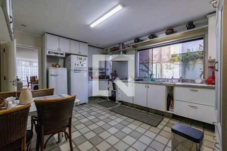 Casa de condomínio à venda com 850m², 5 quartos e 6 vagasCozinha