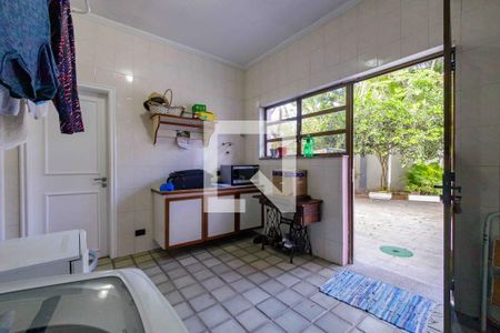 Casa de condomínio à venda com 850m², 5 quartos e 6 vagasÁrea de Serviço