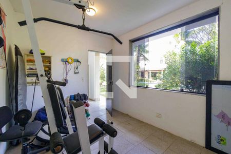 Casa de condomínio à venda com 850m², 5 quartos e 6 vagasQuarto Dependência