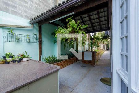 Casa de condomínio à venda com 850m², 5 quartos e 6 vagasQuintal