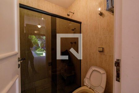 Casa de condomínio à venda com 850m², 5 quartos e 6 vagasBanheiro Quintal