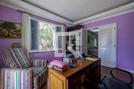 Casa de condomínio à venda com 850m², 5 quartos e 6 vagasEscritório Suíte 3