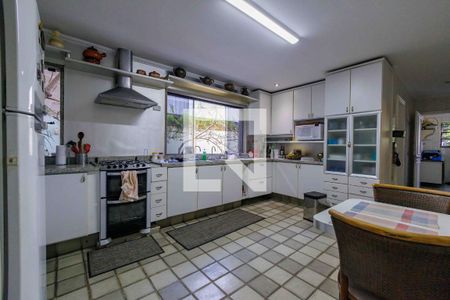 Casa de condomínio à venda com 850m², 5 quartos e 6 vagasCozinha