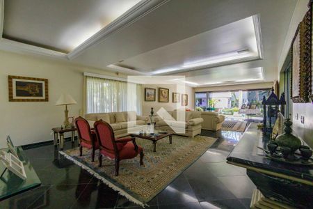 Casa de condomínio à venda com 850m², 5 quartos e 6 vagasSala 1