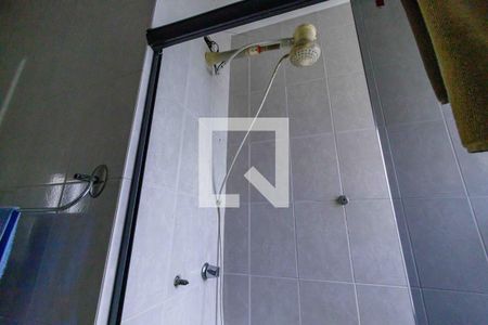 Casa de condomínio à venda com 850m², 5 quartos e 6 vagasBanheiro de Serviço