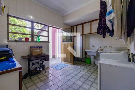 Casa de condomínio à venda com 850m², 5 quartos e 6 vagasÁrea de Serviço