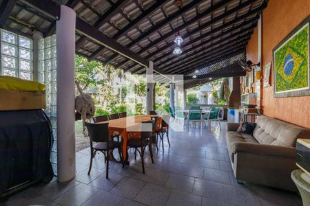 Casa de condomínio à venda com 850m², 5 quartos e 6 vagasÁrea de Lazer