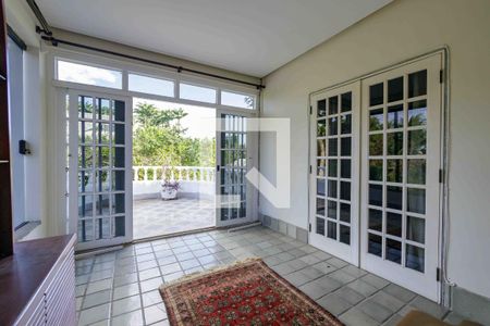 Casa de condomínio à venda com 850m², 5 quartos e 6 vagasVaranda Sala 4