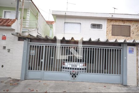 Casa à venda com 103m², 3 quartos e 3 vagas Casa à venda com 103m², 3 quartos e 3 vagasFachada