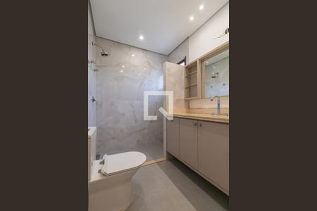 Casa de condomínio para alugar com 164m², 3 quartos e 2 vagasBanheiro da Suíte