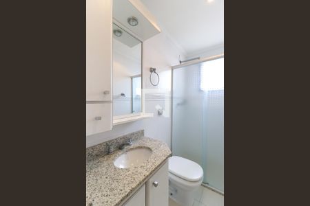 Apartamento à venda com 110m², 3 quartos e 2 vagas Apartamento à venda com 110m², 3 quartos e 2 vagasBanheiro Corredor
