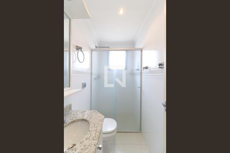 Apartamento à venda com 110m², 3 quartos e 2 vagas Apartamento à venda com 110m², 3 quartos e 2 vagasBanheiro Corredor