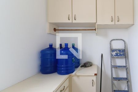 Apartamento à venda com 110m², 3 quartos e 2 vagas Apartamento à venda com 110m², 3 quartos e 2 vagasQuarto de Serviço