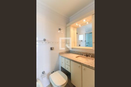 Apartamento à venda com 110m², 3 quartos e 2 vagas Apartamento à venda com 110m², 3 quartos e 2 vagasBanheiro da Suíte