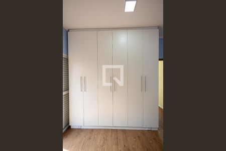 Casa de condomínio para alugar com 180m², 3 quartos e 4 vagasQuarto 2