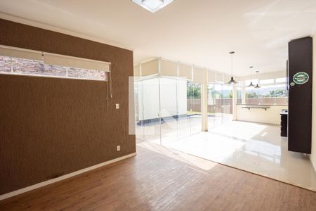 Sala de casa de condomínio para alugar com 3 quartos, 180m² em Vila Capuava, Valinhos