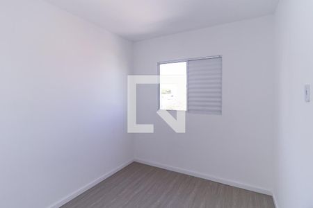 Quarto 2 de apartamento para alugar com 2 quartos, 30m² em Vila Bela, São Paulo