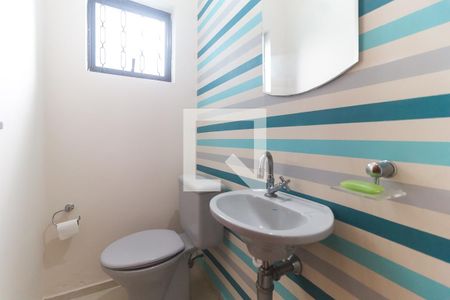 Lavabo de casa para alugar com 3 quartos, 140m² em Vila Oliveira, Mogi das Cruzes