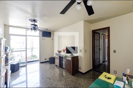 Sala de apartamento à venda com 4 quartos, 110m² em Ingá, Niterói