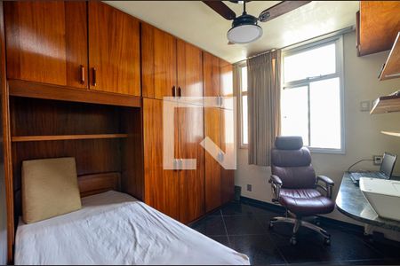 Quarto de apartamento à venda com 4 quartos, 110m² em Ingá, Niterói