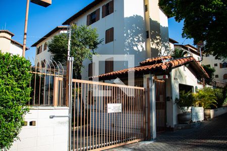 Apartamento para alugar com 72m², 3 quartos e 1 vagaFachada