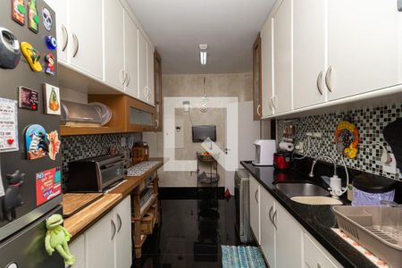 Apartamento à venda com 110m², 3 quartos e 2 vagas Apartamento à venda com 110m², 3 quartos e 2 vagasCozinha