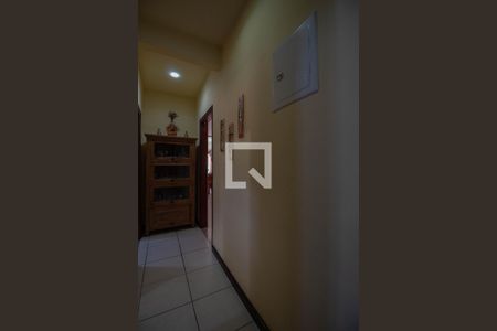 Casa para alugar com 450m², 6 quartos e 4 vagas Casa para alugar com 450m², 6 quartos e 4 vagasCorredor