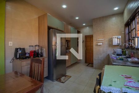 Casa para alugar com 450m², 6 quartos e 4 vagas Casa para alugar com 450m², 6 quartos e 4 vagasCozinha