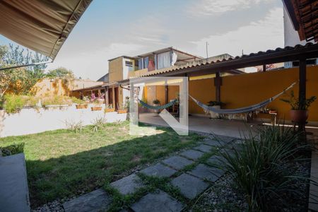 Casa para alugar com 450m², 6 quartos e 4 vagas Casa para alugar com 450m², 6 quartos e 4 vagasQuintal